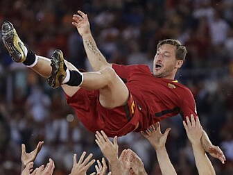 Francesco Totti says goodbye t...